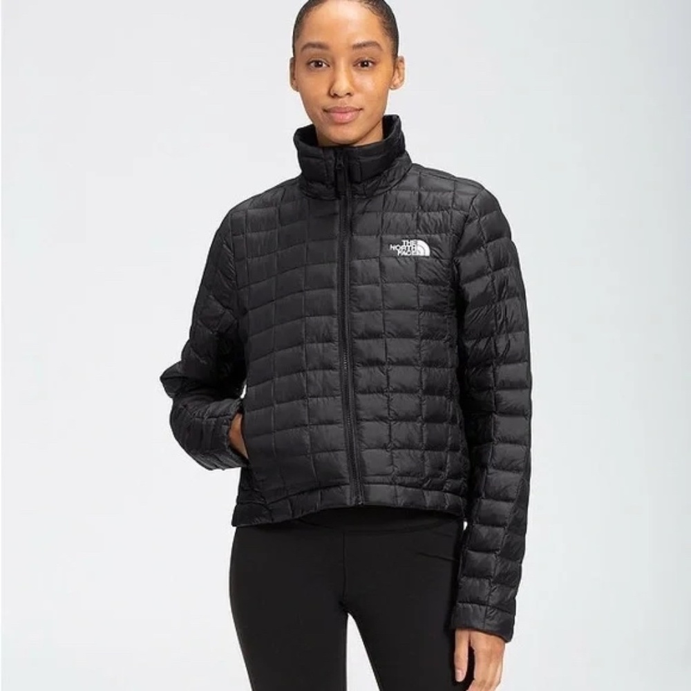 NWT WOMENS THERMOBALL ECO CROP TNF BLACK MATTE S SMALL